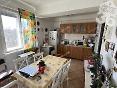 Eladó lakás Városföld