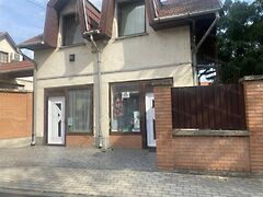 Kiadó üzleti Szolnok