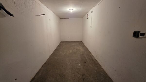 Eladó garázs Debrecen, Vargakert