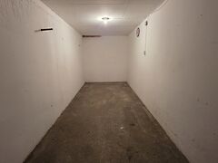 Eladó garázs Debrecen, Vargakert