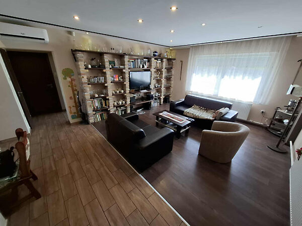 Eladó ház Örkény