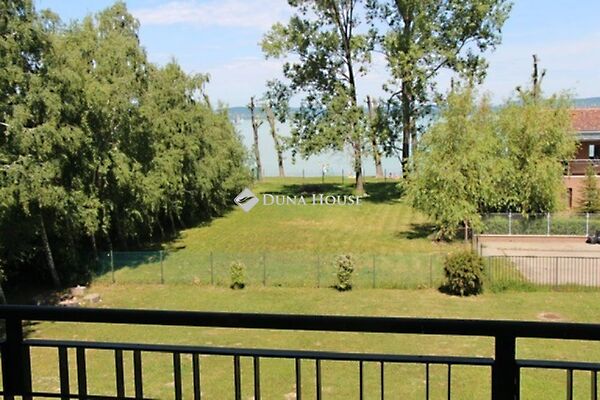 Eladó lakás Balatonboglár