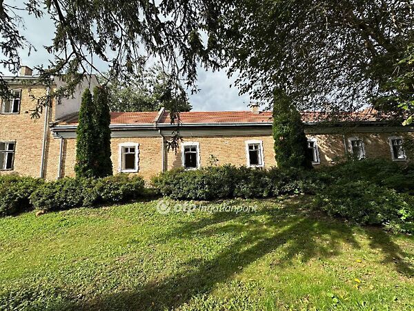 Eladó lakás Szécsény