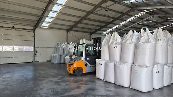 Eladó ipari Helvécia