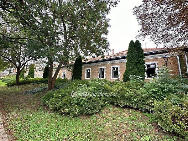 Eladó lakás Szécsény