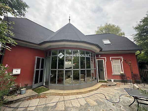 Eladó ház Szekszárd