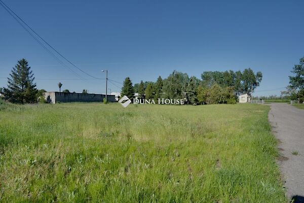 Eladó földterület Bakonybánk