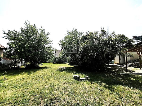 Eladó földterület Ceglédbercel