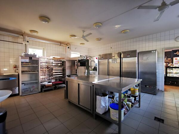 Eladó üzleti Velence