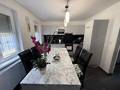 Eladó lakás Sopron, Kertváros