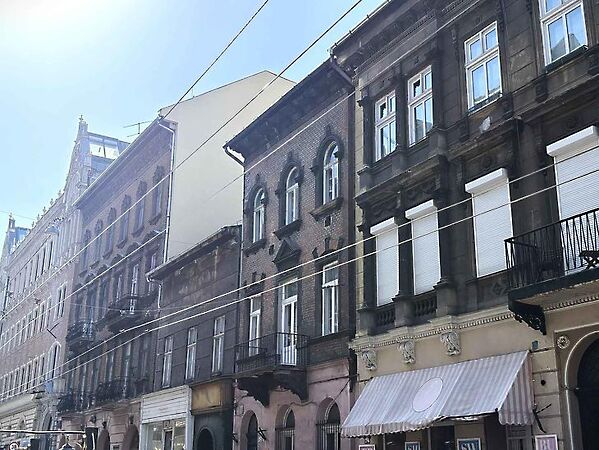 Eladó lakás Budapest, VI. kerület