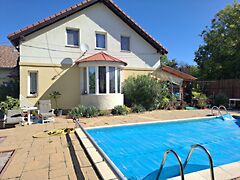 Eladó lakás Üllő