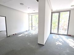 Eladó üzleti Dunaújváros, Belváros