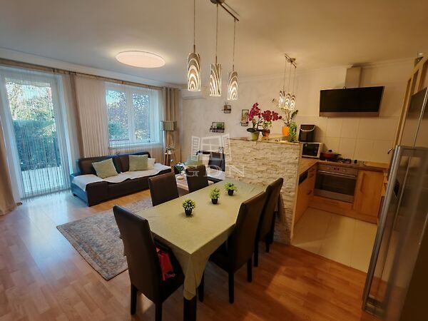 Eladó lakás Csömör