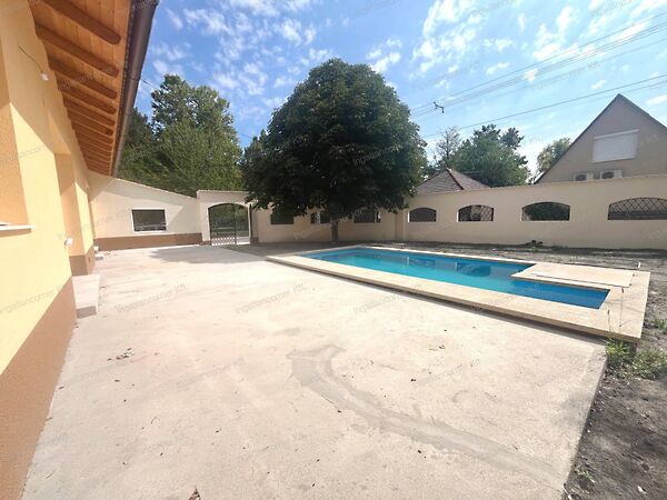 Eladó ház Szigetszentmárton