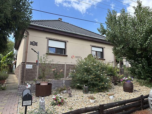 Eladó ház Alsópetény