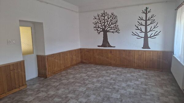 Eladó ház Kesztölc