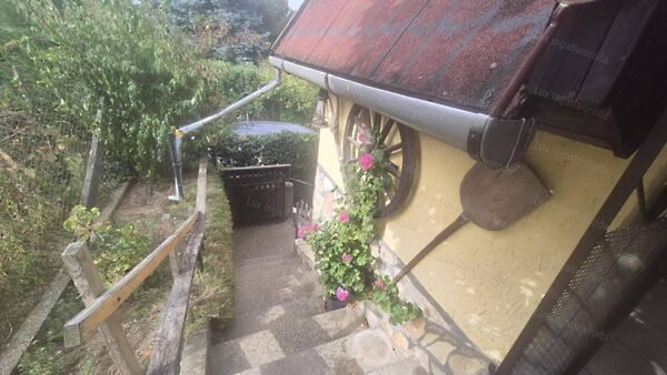 Eladó földterület Környe