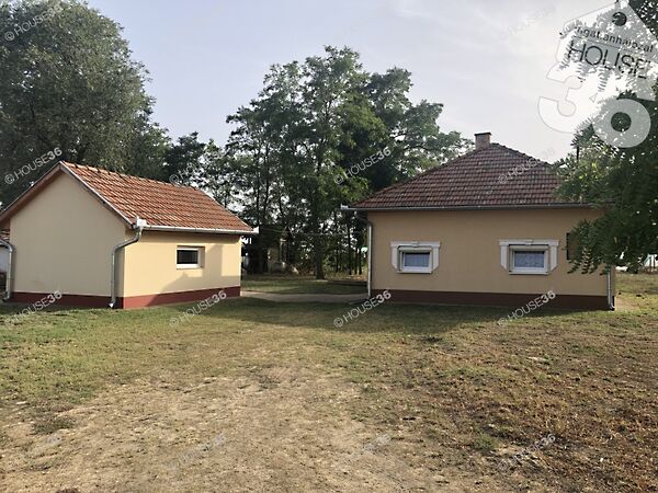 Eladó ház Tiszaalpár