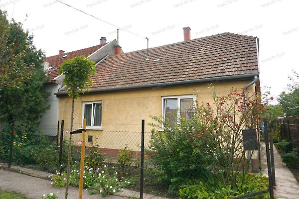 Eladó ház Győr, Nádorváros