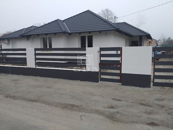 Eladó ház Tápióság