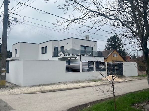 Eladó ház Százhalombatta