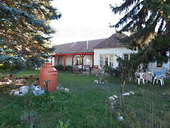 Eladó ház Pécsely