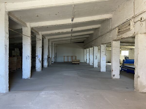 Kiadó ipari Seregélyes