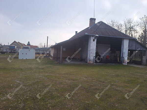 Eladó ipari Istvándi