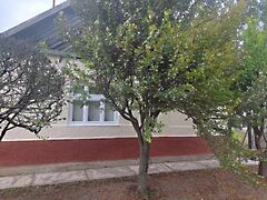 Eladó ház Újszász