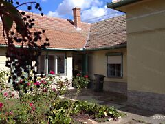 Eladó ház Tiszaföldvár