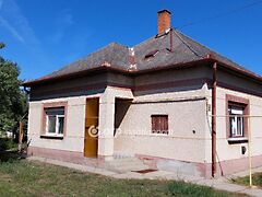 Eladó ház Kisújszállás