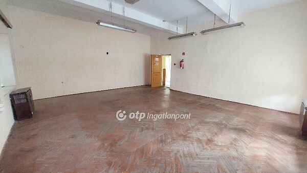 Eladó ház Kisújszállás