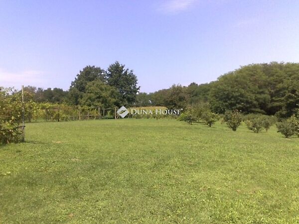 Eladó nyaraló Háromfa