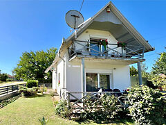 Eladó nyaraló Tápiószentmárton