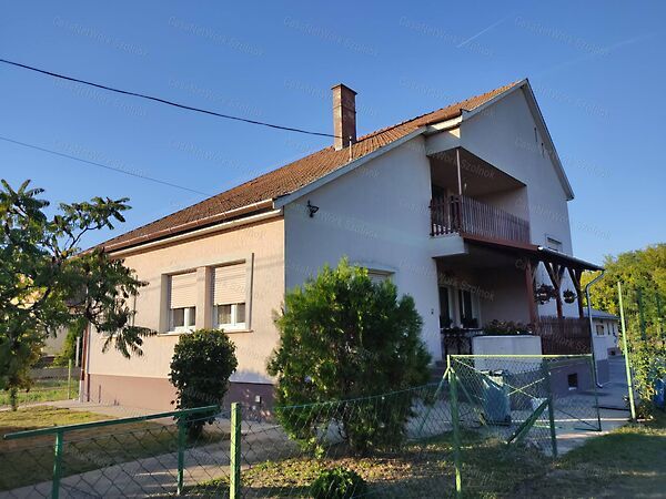 Eladó ház Tápiószőlős