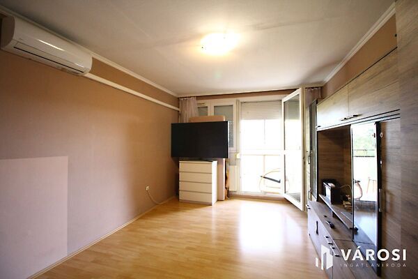 Eladó lakás Orosháza