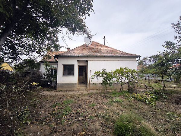 Eladó ház Gyömöre