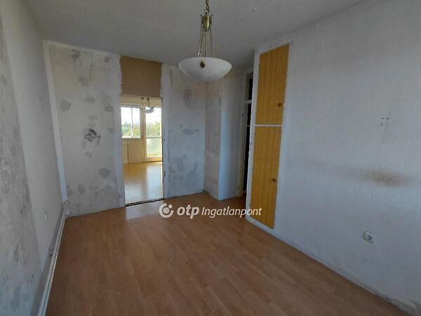 Eladó lakás Hatvan