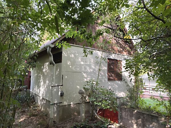 Eladó nyaraló Pátka