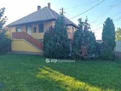 Eladó ház Pápa