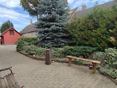 Eladó üzleti Sárkeszi