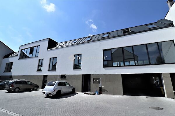 Kiadó iroda Budaörs