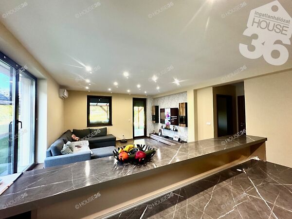 Eladó ház Kerekegyháza