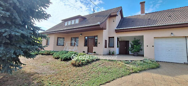 Eladó ház Kiskőrös