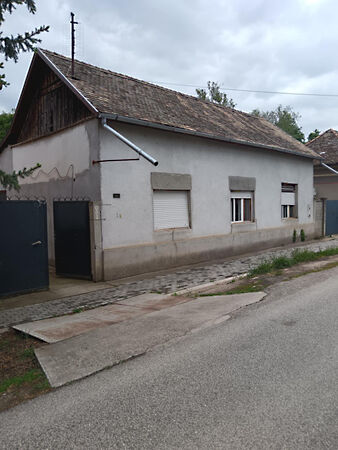 Eladó ház Apátfalva