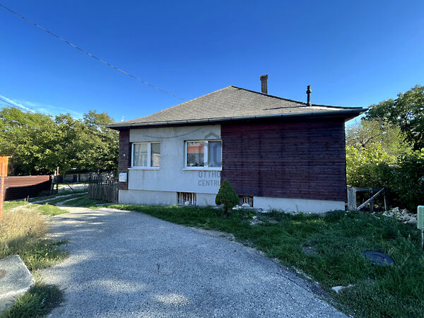 Eladó ház Pétfürdő