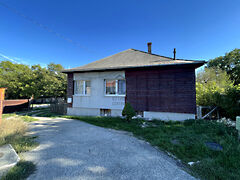 Eladó ház Pétfürdő