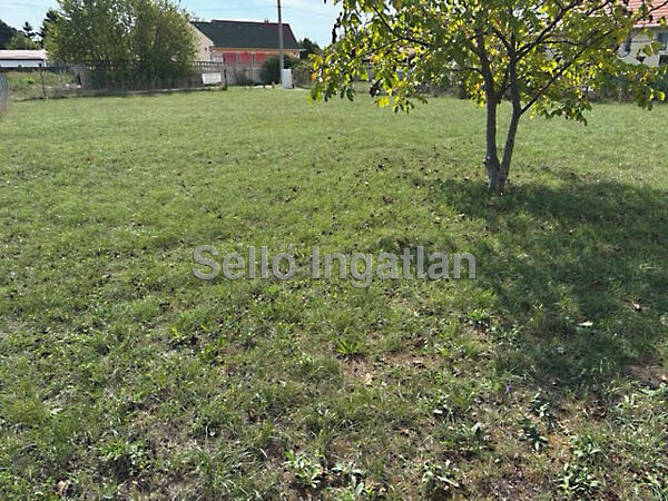 Eladó földterület Balatonfűzfő