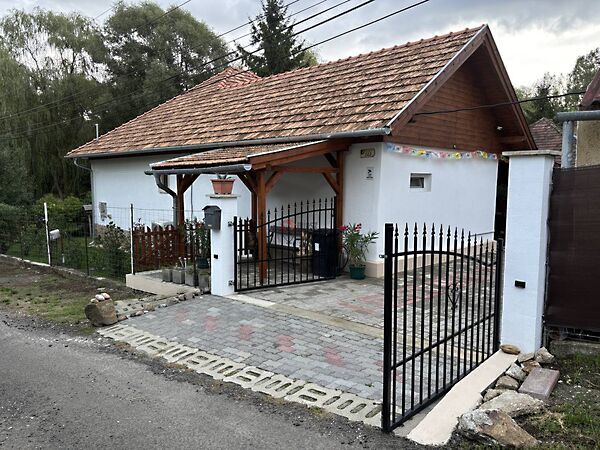 Eladó ház Alsópetény